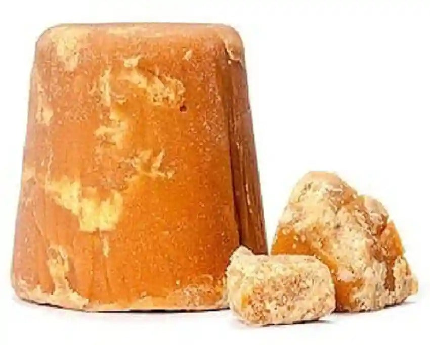 Prakritii Organics Organic Whole Jaggery Block with Crumbled Pieces for Natural Sweetening
